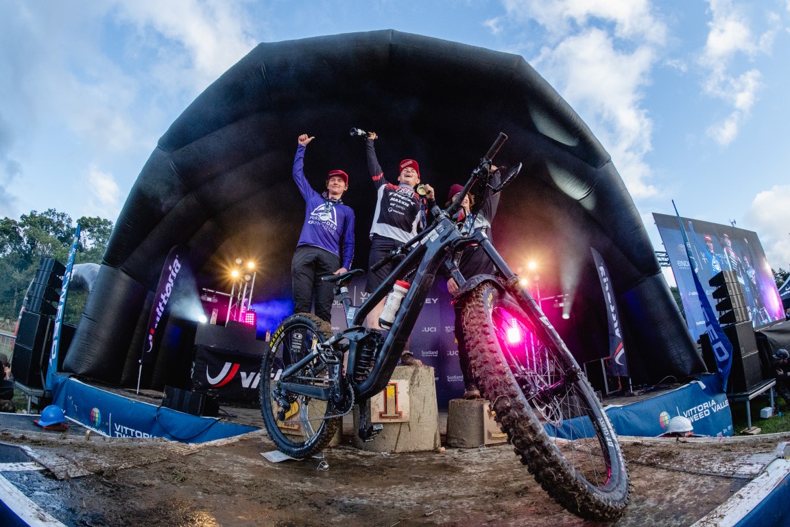 BASE students leave the competition in their ‘trail’ at Enduro World